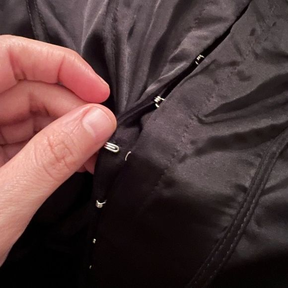 3/$25✨ Mixed Threads Los Angeles Cropped Top - Picture 5 of 5